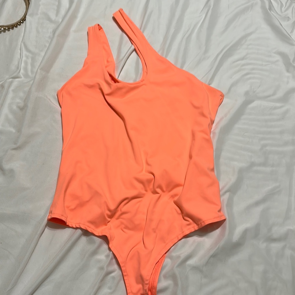 Skims like bodysuit